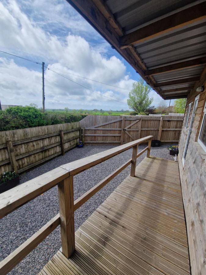 Featheredge Corner Lodge Wells Exterior photo